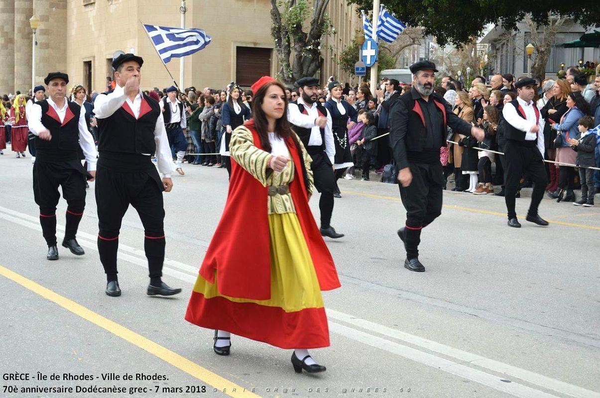 175- Rhodes- Defile Dodecanese grec.JPG